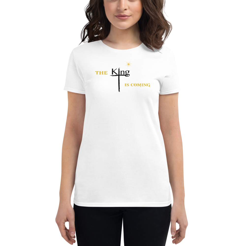 The King is coming blk/gold font Women's short sleeve t-shirt